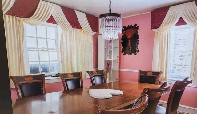 Charming 4-bedroom house with AC and WiFi in Upper Darby