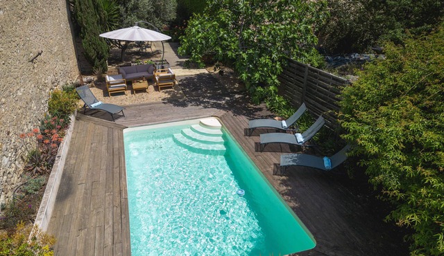 Charming, 4 bedroom village house with pool and large garden