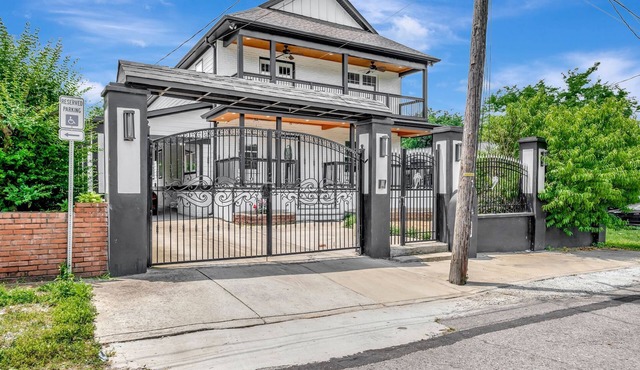 Charming 4-bedroom villa with WiFi, AC in welcoming Nashville