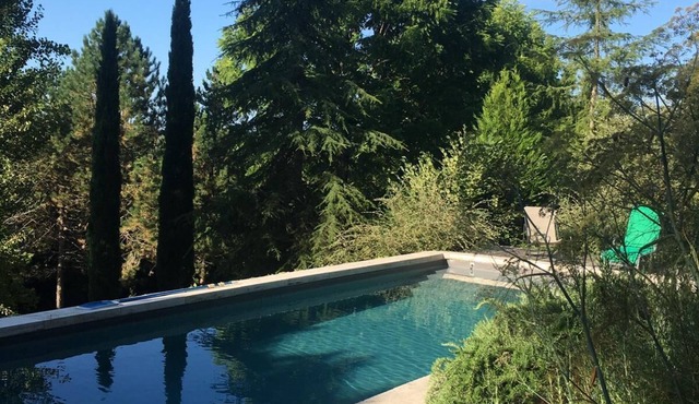 Charming 4 * cottage with private pool