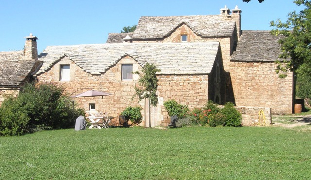 Charming 4 * gîte in an old farmhouse at the entrance to the Gorges du Tarn