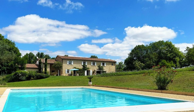 Charming 400m² family estate 20 minutes from Carcassonne