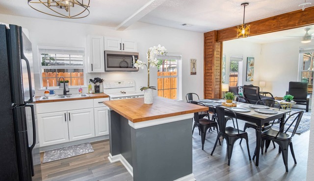 Charming 4br/2ba Only 5 Mins Downtown & Riverwalk