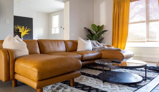Charming 4BR|3.5BA Family Home