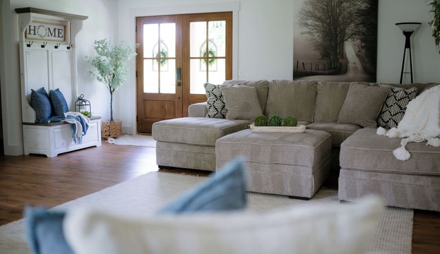 Charming 4BR/3BA Farmhouse, Just 20 Minutes from Branson – A Cozy Retreat