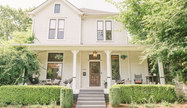 Charming 4BR East Nashville Oasis: Historic Home, Pool, Stroll to everything