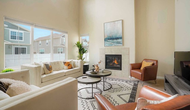 Charming 4BR Retreat｜Fenced Backyard, Pet-Friendly & Relocation Ready #41709