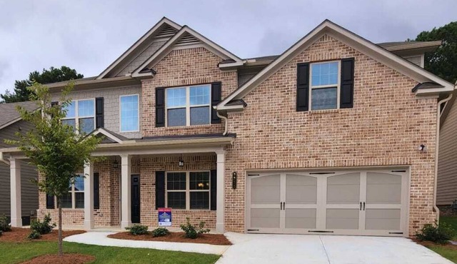 Charming 4BR Retreat, Sleeps 8, Near Shopping & Dining, In Quiet Neighborhood!