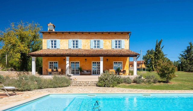 Charming 4BR Villa with Pool and Playground