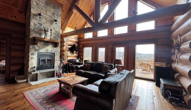 Charming 5-bedroom cabin with AC and WiFi