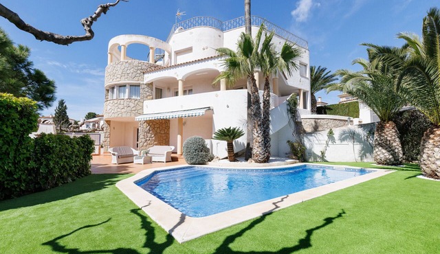 Charming 5-bedroom villa in Miami Playa 069 VILLA PINO ALTO