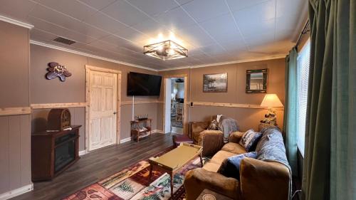 Charming 5-bedroom house in Jackman, Moose River Maine