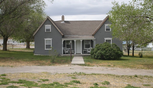 Charming 5-bedroom house with WiFi and AC in Beautiful Manti Utah.