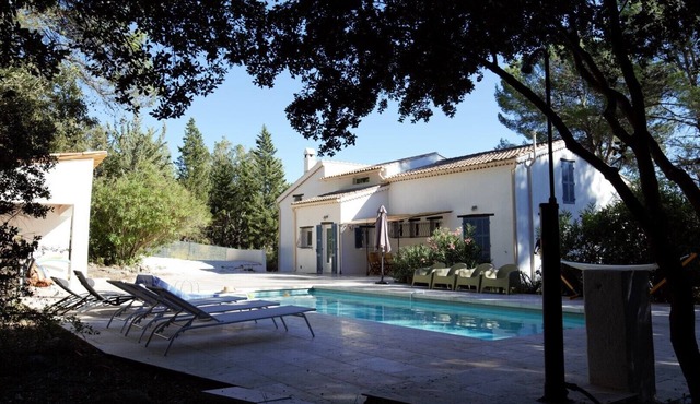 Charming 5* listed Provencal house 5 bedrooms, 4 bath and private swimming pool