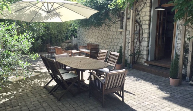 Charming 5 room apartment with garden in the center of Montpellier - 4 bedrooms + 2 bathrooms