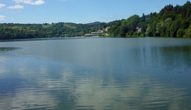 Charming 50's villa with large garden, breathtaking lake view