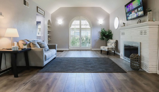 Charming 5BR in Carmichael w/ Private Patio & Yard