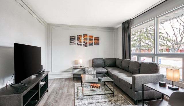 Charming 5br New Sudbury home w/AC, Cable + Wifi