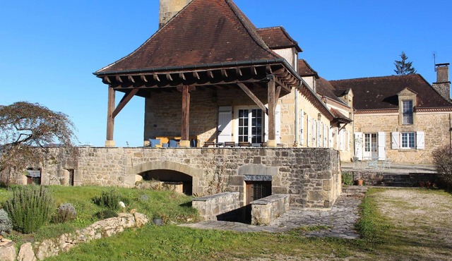 Charming 6-bedroom house in Dordogne for a peaceful getaway
