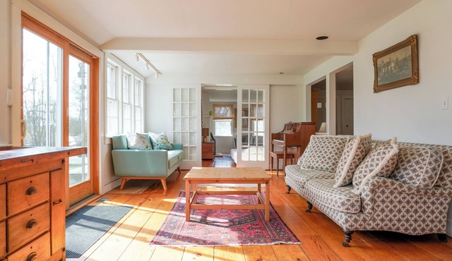 Charming 6-bedroom farmhouse on Nantucket - sleeps 12