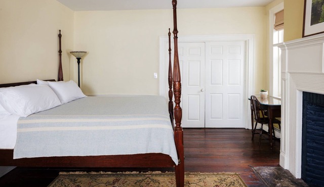 Charming 6-bedroom Farmhouse estate in Upstate New York