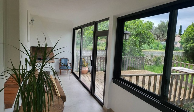 Charming 6-bedroom villa