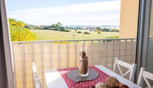 Charming 600 m from beaches and shops