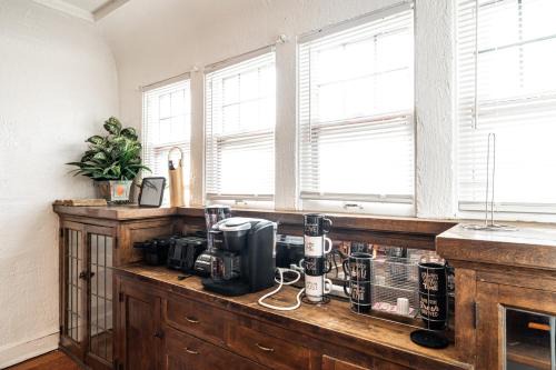 Charming 6BR Home in Milwaukees Historic District