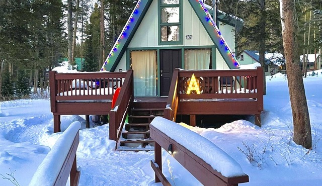 Charming A-Frame 5 Minutes from Breckenridge