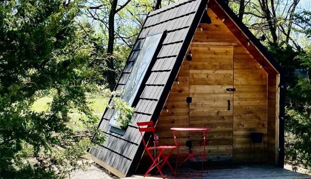 Charming A-Frame Cabin Experience with Campfire Vibes in Humboldt, Kansas