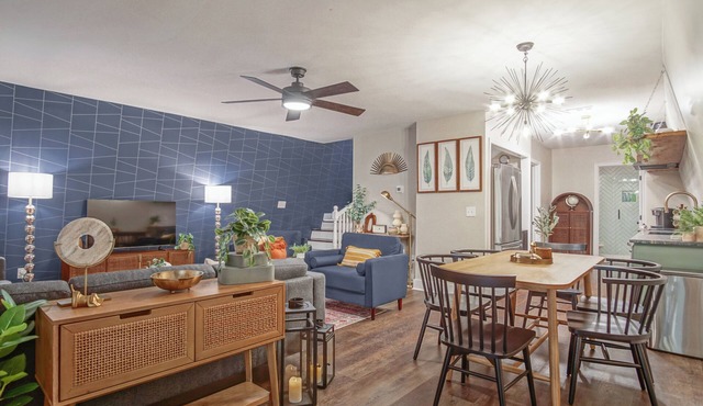 Charming A-Frame near KSU, Kennesaw Mtn. and LakePoint!