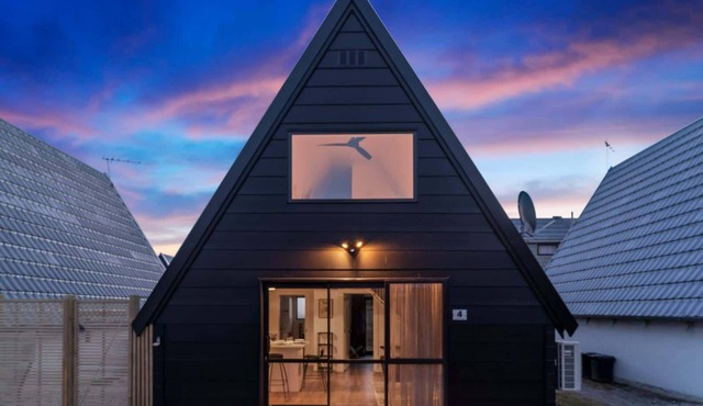 Charming A-Frame Retreat in Historic Arrowtown