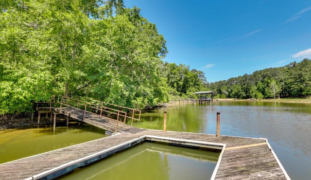 Charming Abbeville Home with Private Boat Dock!