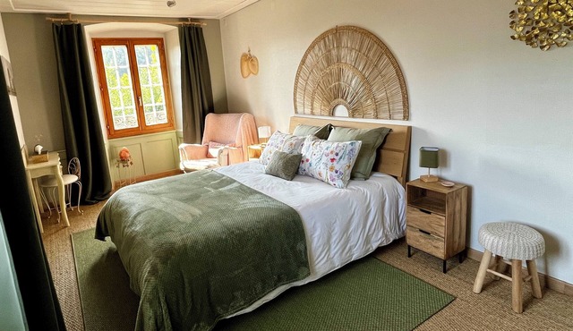 Charming accommodation in a green setting