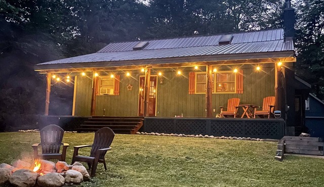 Charming ADK Retreat Walking Distance to Town and River