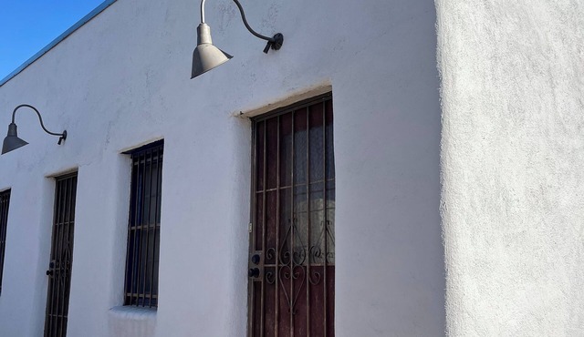 Charming Adobe Flat in Historic Sonoran Rowhouse in Barrio Viejo with Parking!
