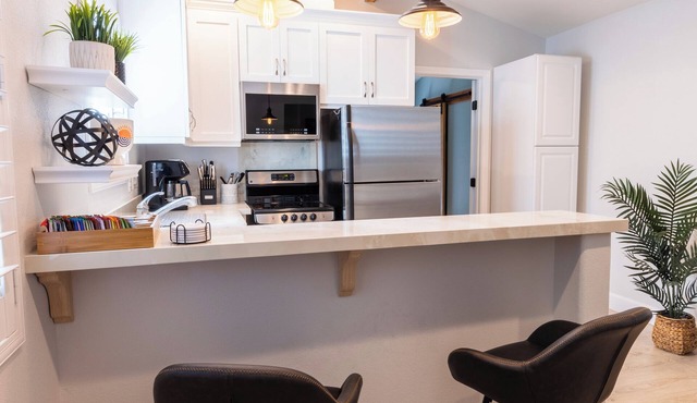 Charming ADU in Brea with Private Yard & In-Unit Laundry - Your Ideal Retreat!