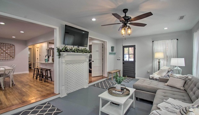 Charming Afton Cottage w/ Fire Pit & Grill!