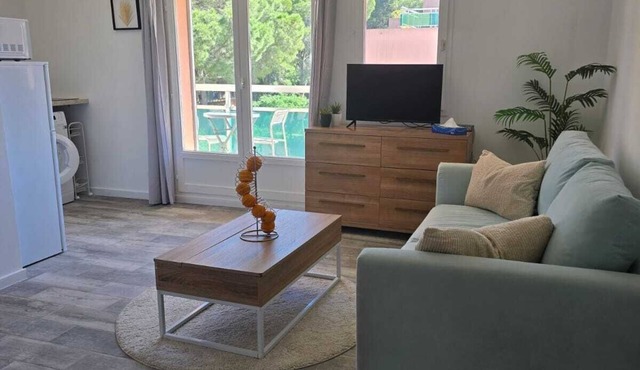 Charming air-conditioned apartment with balcony facing south-east in Bormes-les-Mimosas