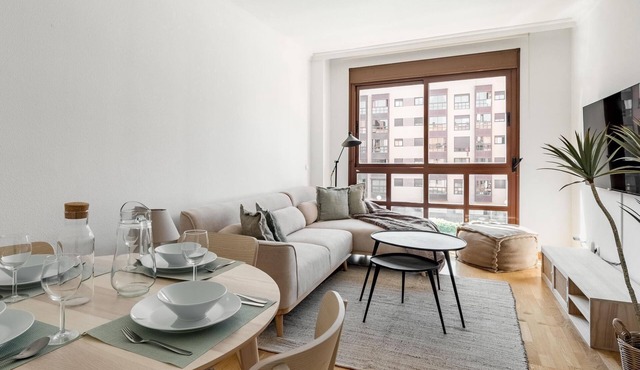 Charming Airport IV - Design apartment next to the airport
