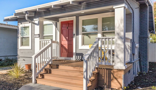 Charming Alameda Retreat Cozy 2BR w/Private Yard