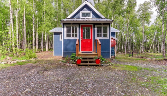 Charming Alaska Vacation Rental with Gas Grill!