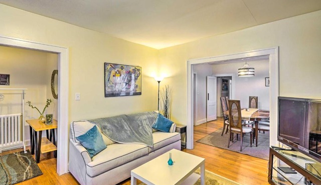Charming Albany Retreat ~ 3 Mi to Downtown!