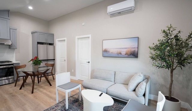 Charming Anaheim Home: Cozy Comforts & Brand New