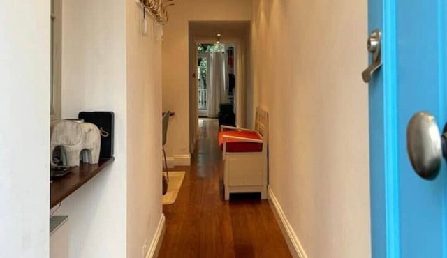 Charming and beautifully presented 2 bed house in Little Chelsea