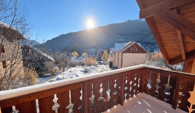 Charming and bright cottage in Briançon