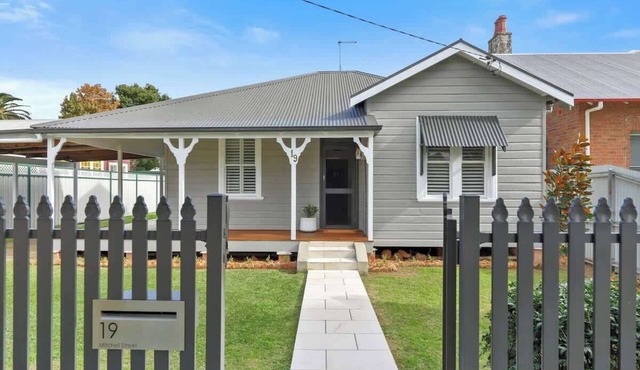 Charming and centrally located cottage