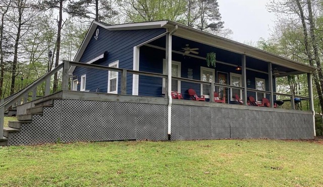 Charming and Comfy Cabin in the Heart of Pickwick!