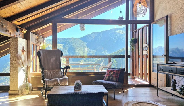 Charming and cosy duplex at La Tzoumaz in the heart of the 4 valleys ski area!