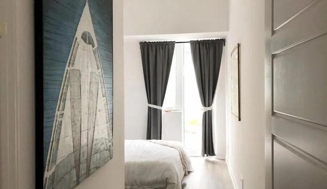 Charming and cozy, 1BR Professionally decorated